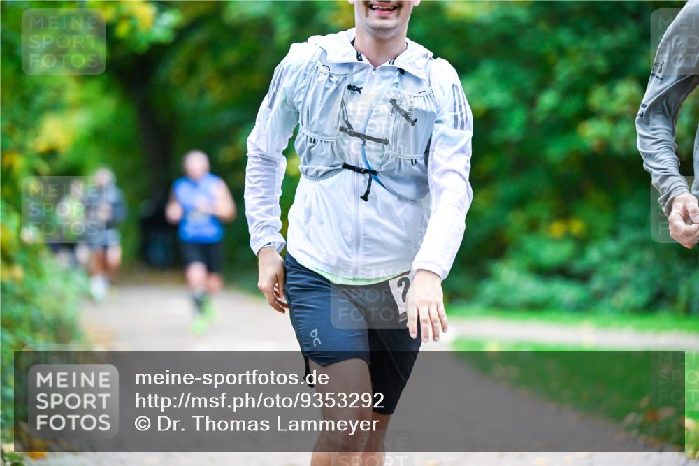 12.10.2025 - Bramfelder Halbmarathon 2025 Dr. Thomas Lammeyer http://msf.ph/oto/9353292 12.10.2025 10:46:29 Laufen  meine-sportfotos.de