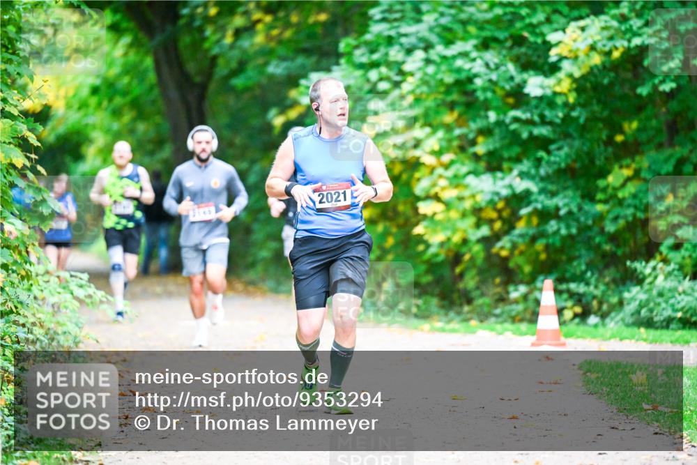 12.10.2025 - Bramfelder Halbmarathon 2025 Dr. Thomas Lammeyer http://msf.ph/oto/9353294 12.10.2025 10:46:32 Laufen 2021 meine-sportfotos.de