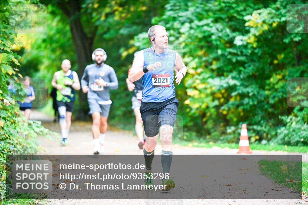 12.10.2025 - Bramfelder Halbmarathon 2025 Dr. Thomas Lammeyer http://msf.ph/oto/9353298 12.10.2025 10:46:32 Laufen 2021 meine-sportfotos.de