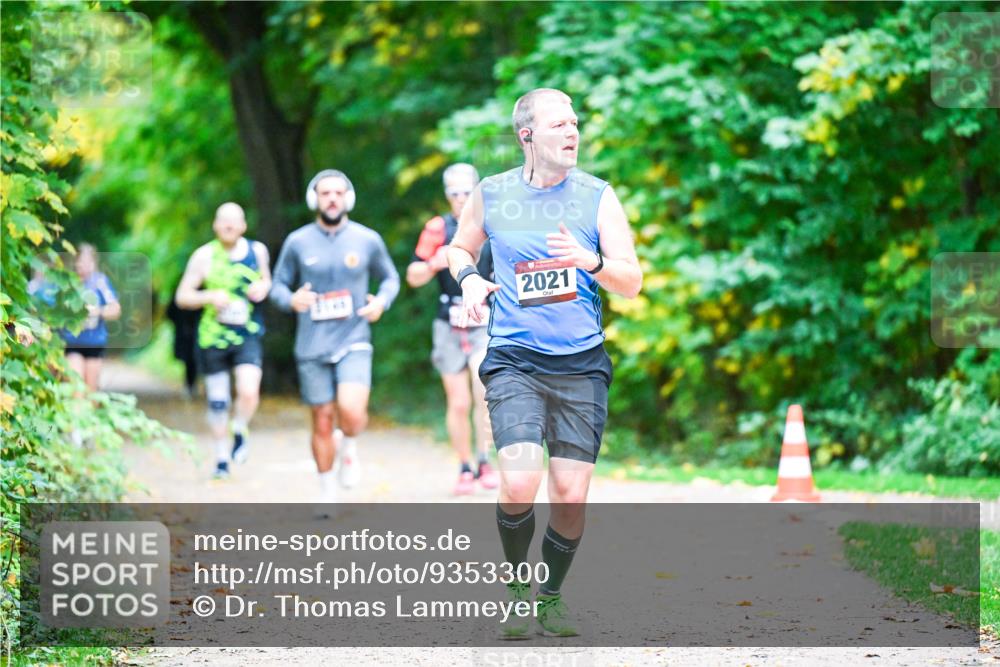12.10.2025 - Bramfelder Halbmarathon 2025 Dr. Thomas Lammeyer http://msf.ph/oto/9353300 12.10.2025 10:46:33 Laufen 2021 meine-sportfotos.de