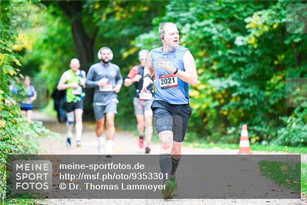 12.10.2025 - Bramfelder Halbmarathon 2025 Dr. Thomas Lammeyer http://msf.ph/oto/9353301 12.10.2025 10:46:33 Laufen 2021 meine-sportfotos.de