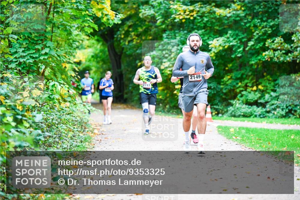 12.10.2025 - Bramfelder Halbmarathon 2025 Dr. Thomas Lammeyer http://msf.ph/oto/9353325 12.10.2025 10:46:37 Laufen 2193, 2149 meine-sportfotos.de