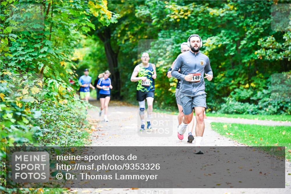 12.10.2025 - Bramfelder Halbmarathon 2025 Dr. Thomas Lammeyer http://msf.ph/oto/9353326 12.10.2025 10:46:37 Laufen 149, 2193 meine-sportfotos.de