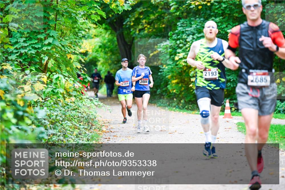 12.10.2025 - Bramfelder Halbmarathon 2025 Dr. Thomas Lammeyer http://msf.ph/oto/9353338 12.10.2025 10:46:39 Laufen 2193, 2004, 2369, 2685 meine-sportfotos.de