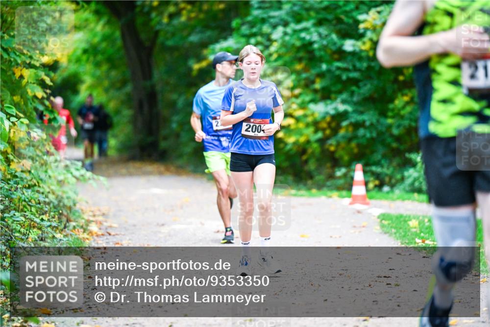 12.10.2025 - Bramfelder Halbmarathon 2025 Dr. Thomas Lammeyer http://msf.ph/oto/9353350 12.10.2025 10:46:41 Laufen 2, 2004 meine-sportfotos.de