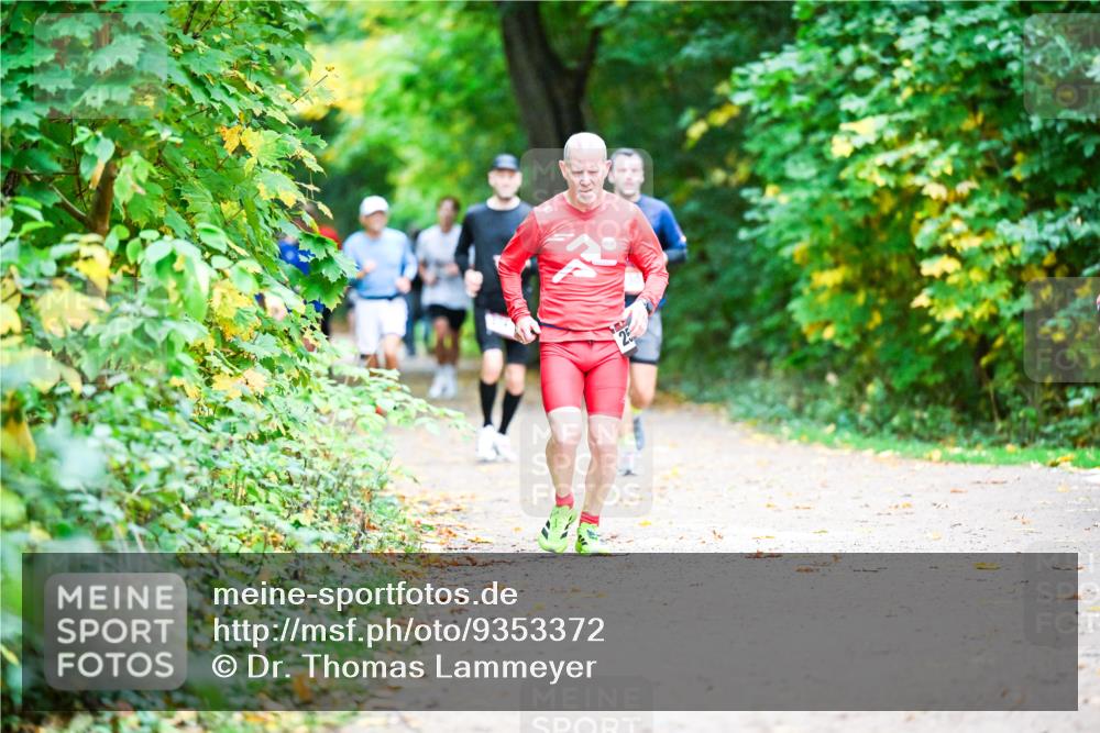 12.10.2025 - Bramfelder Halbmarathon 2025 Dr. Thomas Lammeyer http://msf.ph/oto/9353372 12.10.2025 10:46:48 Laufen 25 meine-sportfotos.de
