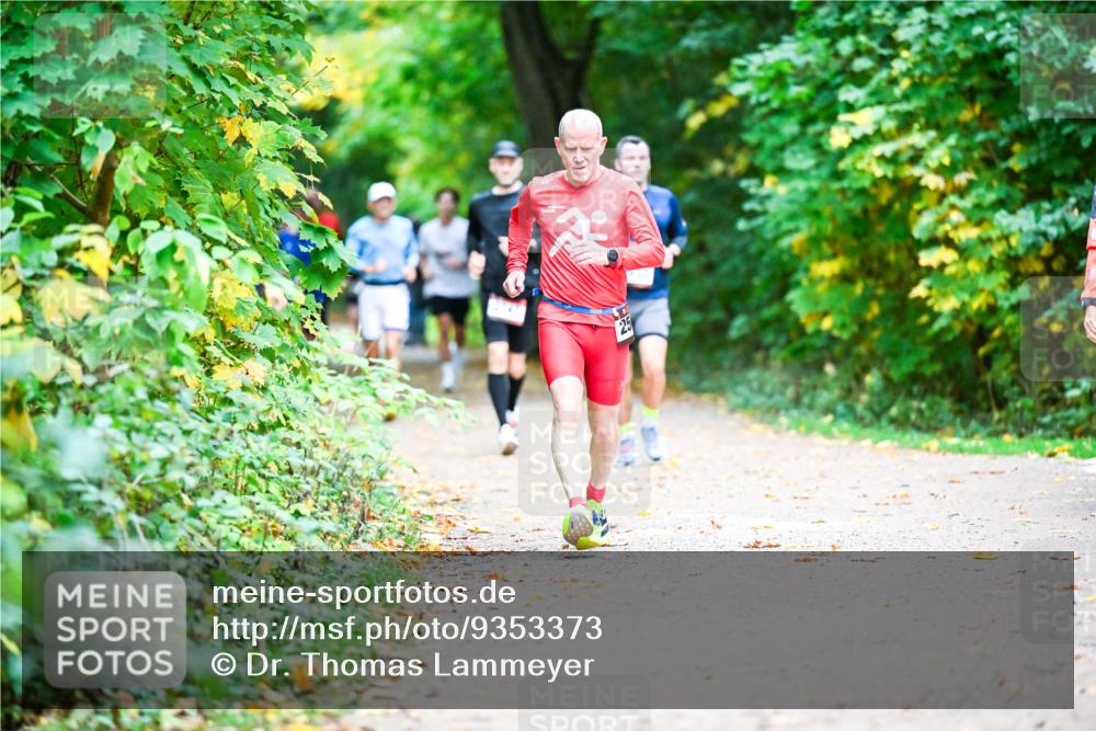 12.10.2025 - Bramfelder Halbmarathon 2025 Dr. Thomas Lammeyer http://msf.ph/oto/9353373 12.10.2025 10:46:48 Laufen 25 meine-sportfotos.de
