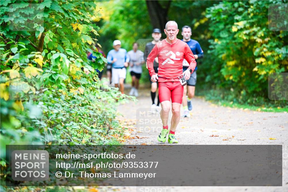 12.10.2025 - Bramfelder Halbmarathon 2025 Dr. Thomas Lammeyer http://msf.ph/oto/9353377 12.10.2025 10:46:49 Laufen 25 meine-sportfotos.de