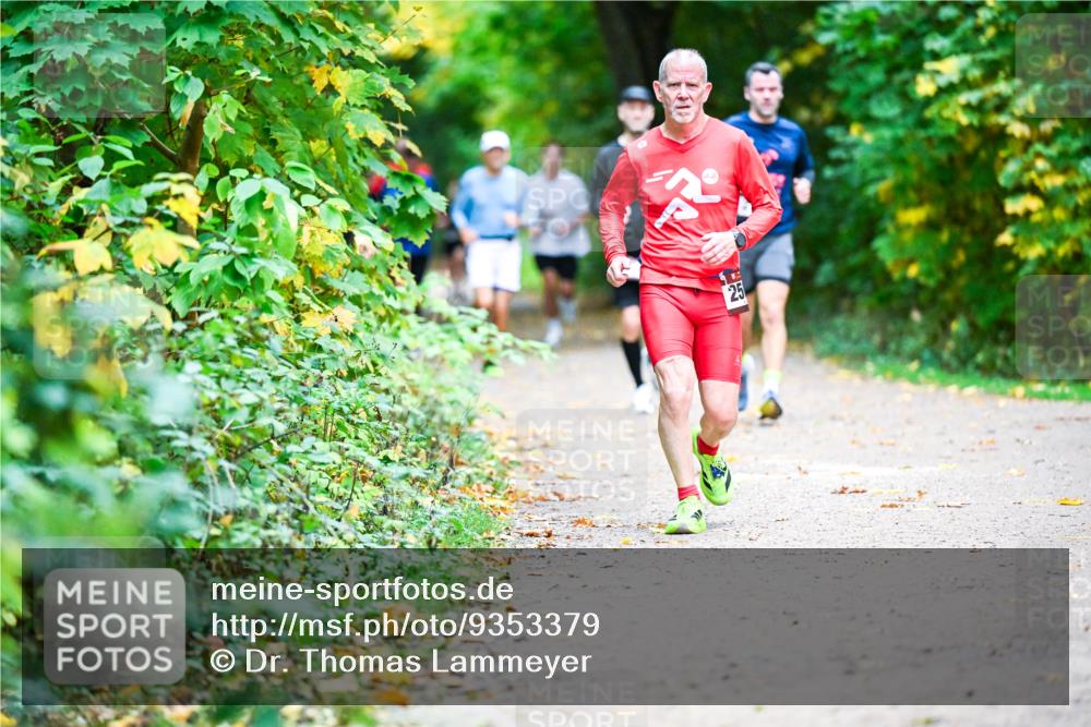 12.10.2025 - Bramfelder Halbmarathon 2025 Dr. Thomas Lammeyer http://msf.ph/oto/9353379 12.10.2025 10:46:49 Laufen 25 meine-sportfotos.de