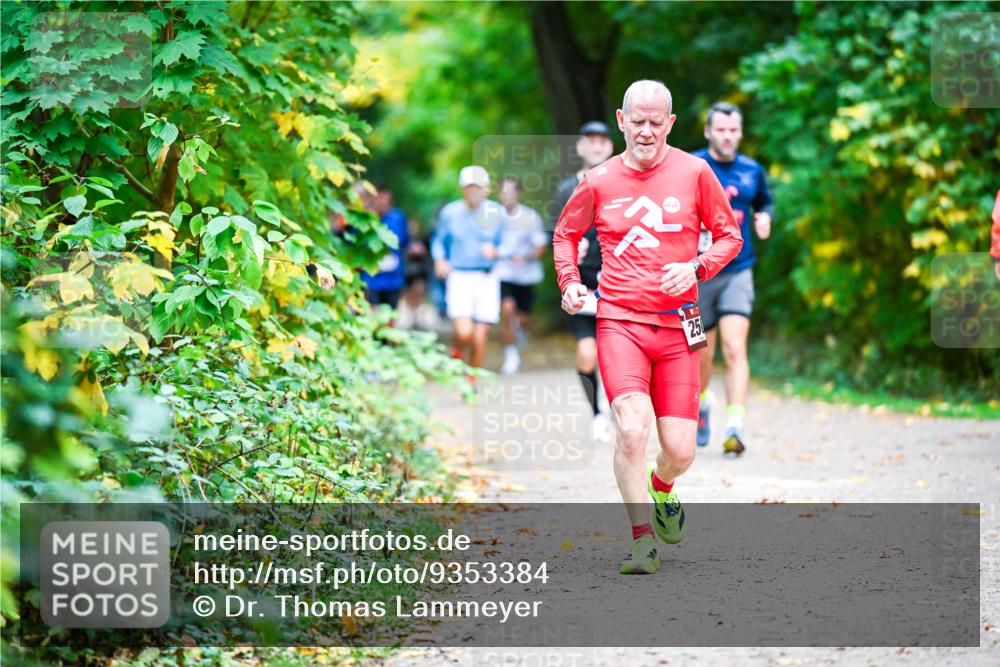 12.10.2025 - Bramfelder Halbmarathon 2025 Dr. Thomas Lammeyer http://msf.ph/oto/9353384 12.10.2025 10:46:50 Laufen 250 meine-sportfotos.de