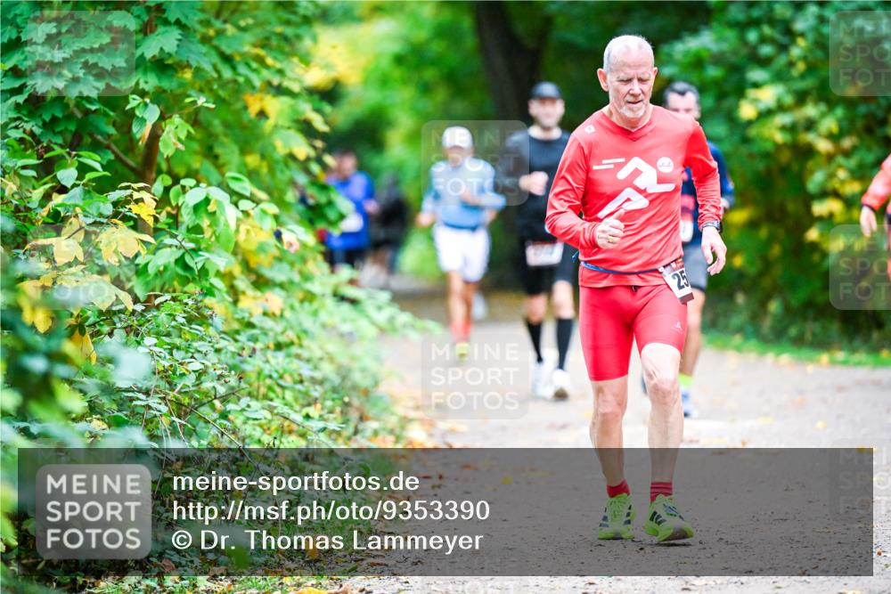 12.10.2025 - Bramfelder Halbmarathon 2025 Dr. Thomas Lammeyer http://msf.ph/oto/9353390 12.10.2025 10:46:51 Laufen 25 meine-sportfotos.de