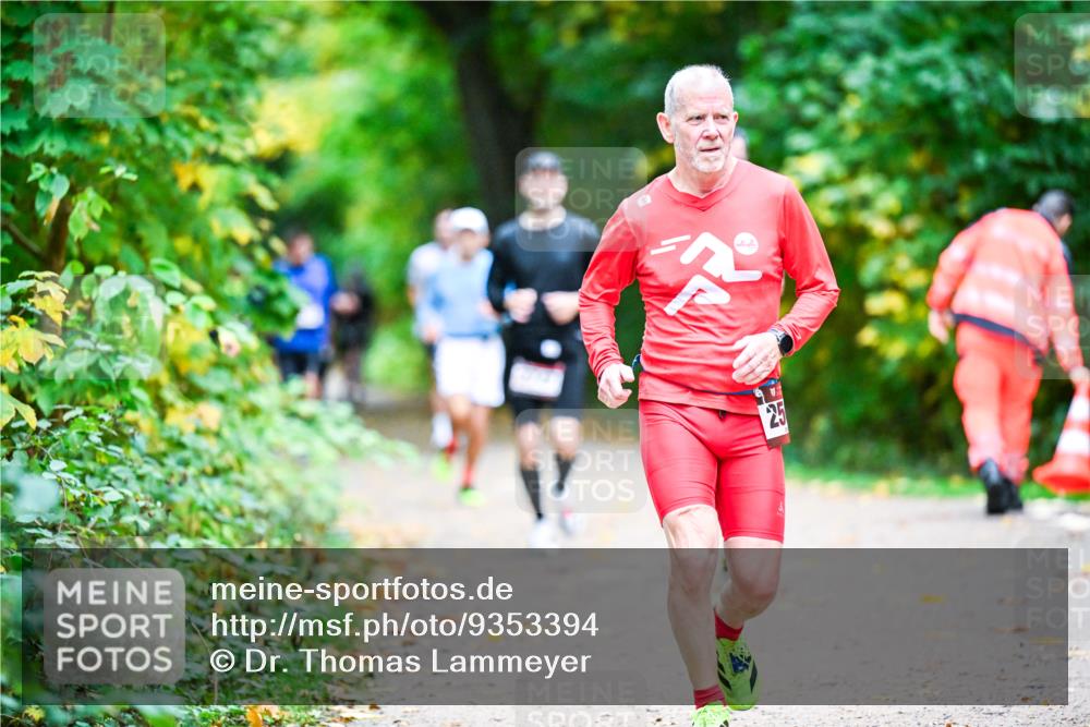 12.10.2025 - Bramfelder Halbmarathon 2025 Dr. Thomas Lammeyer http://msf.ph/oto/9353394 12.10.2025 10:46:51 Laufen 25 meine-sportfotos.de