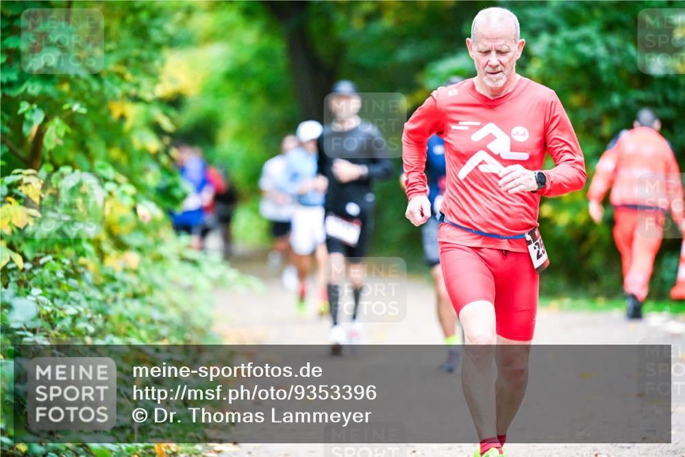 12.10.2025 - Bramfelder Halbmarathon 2025 Dr. Thomas Lammeyer http://msf.ph/oto/9353396 12.10.2025 10:46:52 Laufen  meine-sportfotos.de