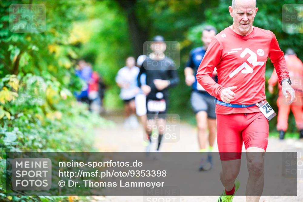 12.10.2025 - Bramfelder Halbmarathon 2025 Dr. Thomas Lammeyer http://msf.ph/oto/9353398 12.10.2025 10:46:52 Laufen 25 meine-sportfotos.de