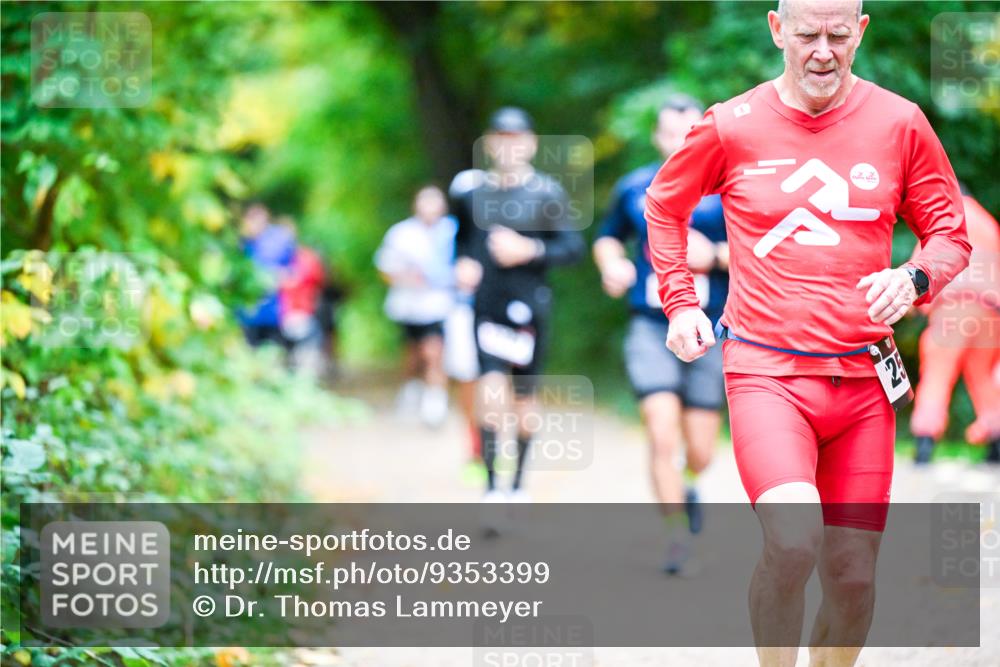 12.10.2025 - Bramfelder Halbmarathon 2025 Dr. Thomas Lammeyer http://msf.ph/oto/9353399 12.10.2025 10:46:52 Laufen 25 meine-sportfotos.de