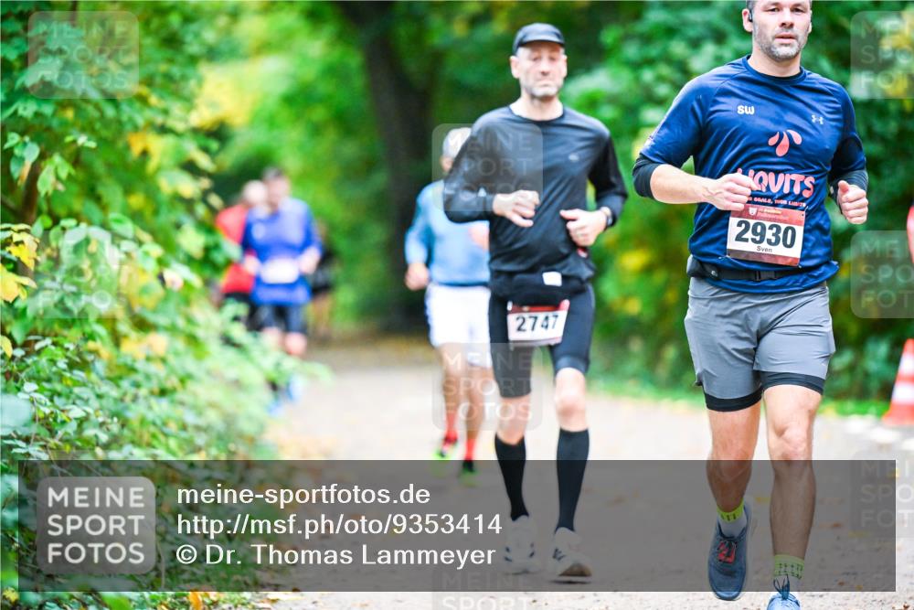 12.10.2025 - Bramfelder Halbmarathon 2025 Dr. Thomas Lammeyer http://msf.ph/oto/9353414 12.10.2025 10:46:55 Laufen 2747, 2930 meine-sportfotos.de