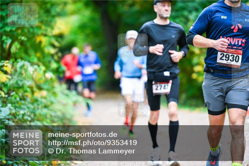 12.10.2025 - Bramfelder Halbmarathon 2025 Dr. Thomas Lammeyer http://msf.ph/oto/9353419 12.10.2025 10:46:55 Laufen 2747, 34, 2930 meine-sportfotos.de