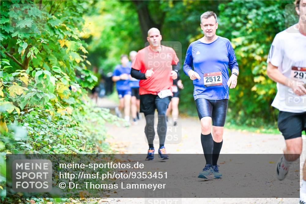 12.10.2025 - Bramfelder Halbmarathon 2025 Dr. Thomas Lammeyer http://msf.ph/oto/9353451 12.10.2025 10:47:01 Laufen 2512, 29 meine-sportfotos.de
