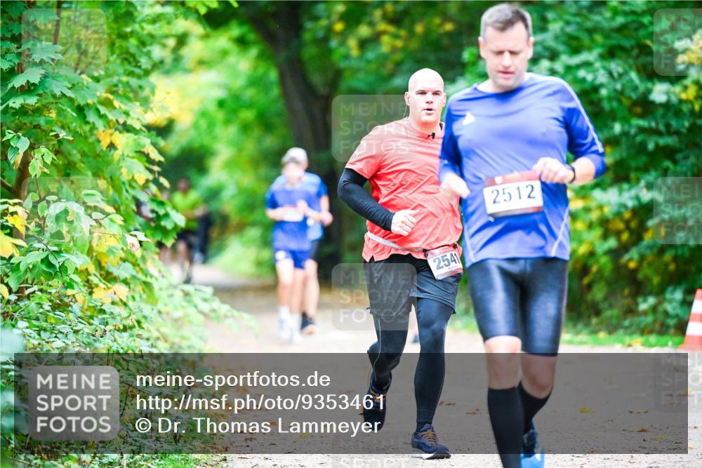 12.10.2025 - Bramfelder Halbmarathon 2025 Dr. Thomas Lammeyer http://msf.ph/oto/9353461 12.10.2025 10:47:03 Laufen 2541, 2512 meine-sportfotos.de