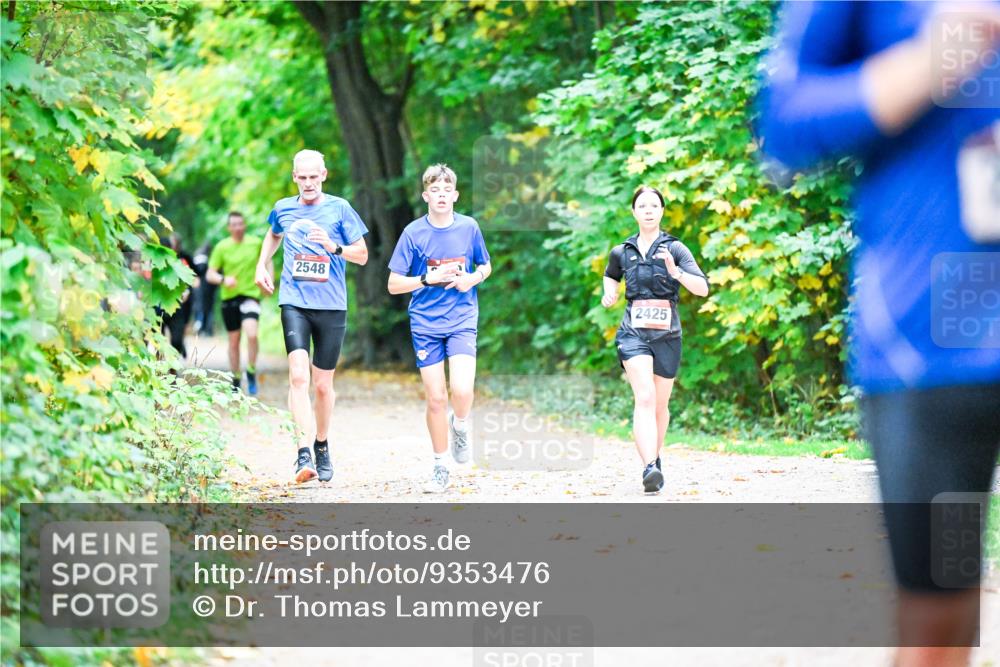12.10.2025 - Bramfelder Halbmarathon 2025 Dr. Thomas Lammeyer http://msf.ph/oto/9353476 12.10.2025 10:47:05 Laufen 2548, 2425 meine-sportfotos.de
