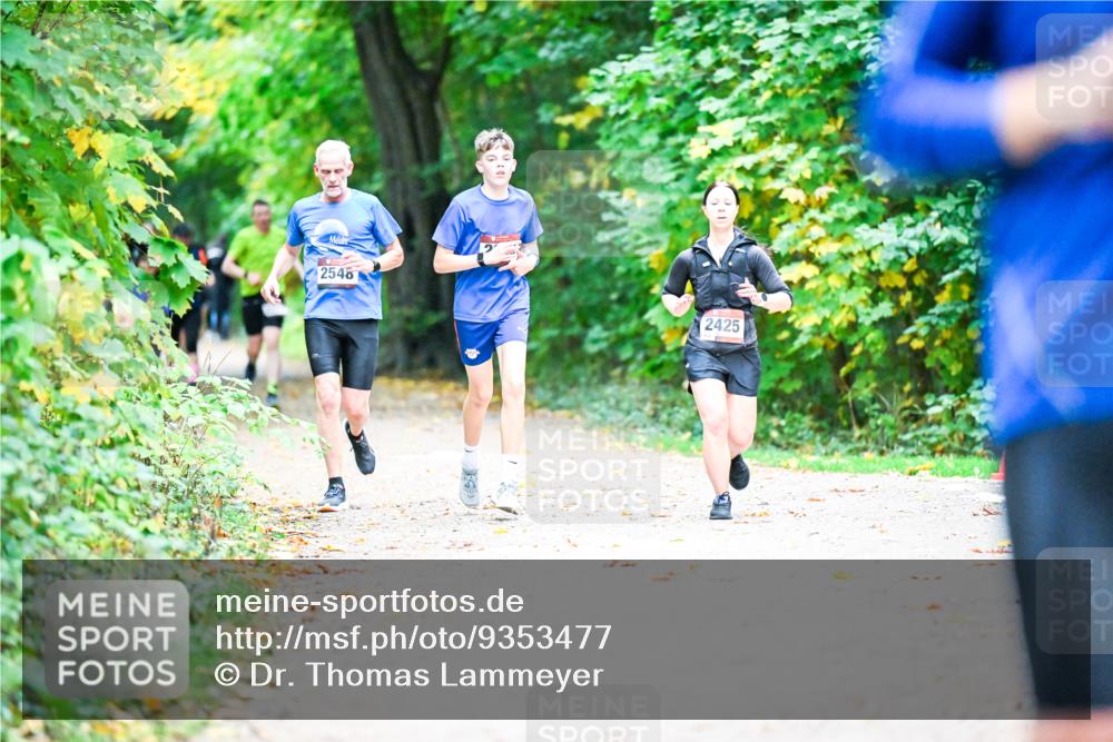 12.10.2025 - Bramfelder Halbmarathon 2025 Dr. Thomas Lammeyer http://msf.ph/oto/9353477 12.10.2025 10:47:05 Laufen 2548, 2425 meine-sportfotos.de