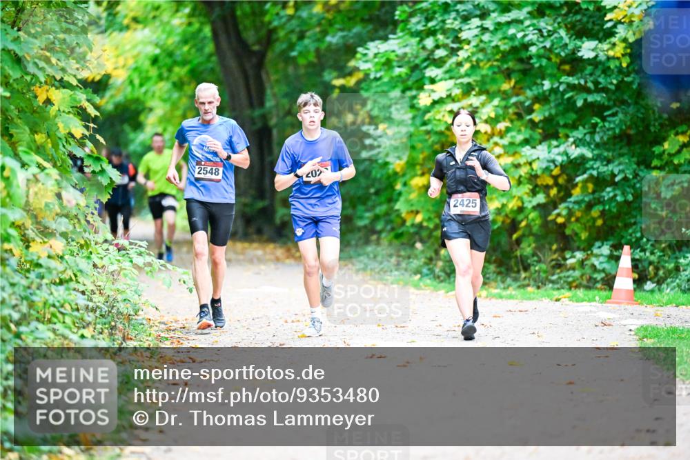 12.10.2025 - Bramfelder Halbmarathon 2025 Dr. Thomas Lammeyer http://msf.ph/oto/9353480 12.10.2025 10:47:06 Laufen 2548, 0, 2425 meine-sportfotos.de