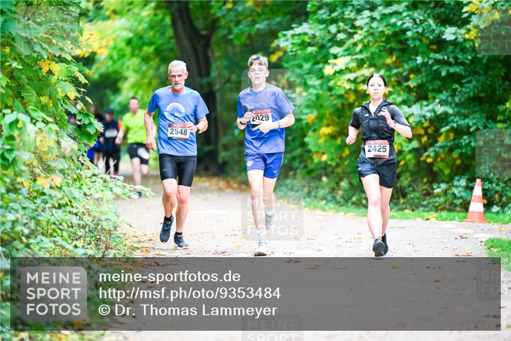 12.10.2025 - Bramfelder Halbmarathon 2025 Dr. Thomas Lammeyer http://msf.ph/oto/9353484 12.10.2025 10:47:06 Laufen 2548, 2029, 2425 meine-sportfotos.de