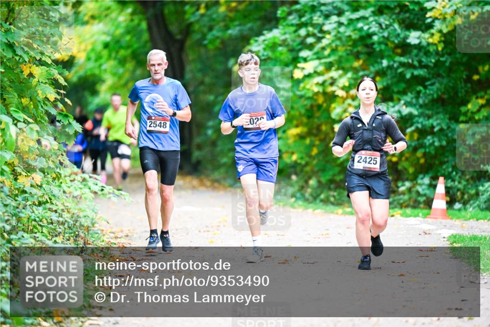 12.10.2025 - Bramfelder Halbmarathon 2025 Dr. Thomas Lammeyer http://msf.ph/oto/9353490 12.10.2025 10:47:07 Laufen 2548, 02, 2425 meine-sportfotos.de