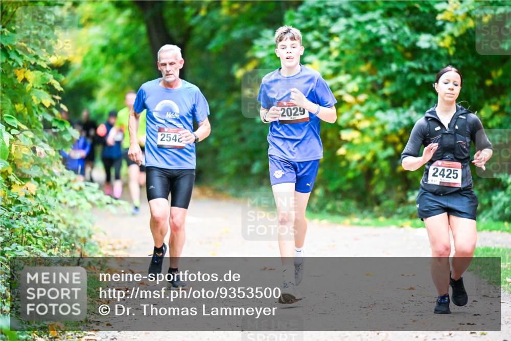 12.10.2025 - Bramfelder Halbmarathon 2025 Dr. Thomas Lammeyer http://msf.ph/oto/9353500 12.10.2025 10:47:09 Laufen 254, 2029, 2425 meine-sportfotos.de