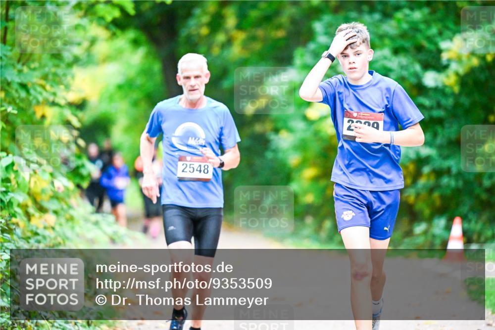 12.10.2025 - Bramfelder Halbmarathon 2025 Dr. Thomas Lammeyer http://msf.ph/oto/9353509 12.10.2025 10:47:10 Laufen 2548, 2329 meine-sportfotos.de
