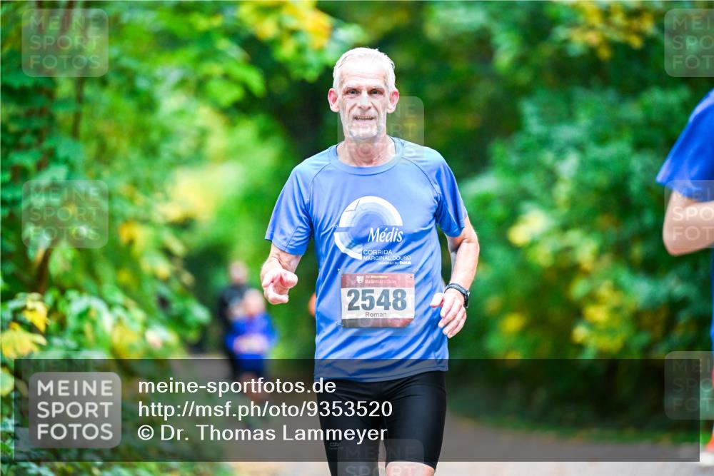 12.10.2025 - Bramfelder Halbmarathon 2025 Dr. Thomas Lammeyer http://msf.ph/oto/9353520 12.10.2025 10:47:12 Laufen 34, 2548 meine-sportfotos.de