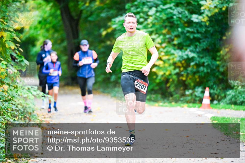 12.10.2025 - Bramfelder Halbmarathon 2025 Dr. Thomas Lammeyer http://msf.ph/oto/9353535 12.10.2025 10:47:14 Laufen 2207 meine-sportfotos.de