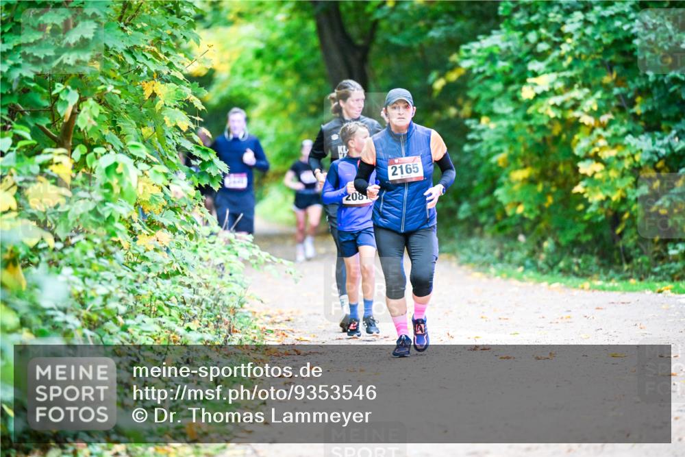 12.10.2025 - Bramfelder Halbmarathon 2025 Dr. Thomas Lammeyer http://msf.ph/oto/9353546 12.10.2025 10:47:17 Laufen 208, 2165 meine-sportfotos.de