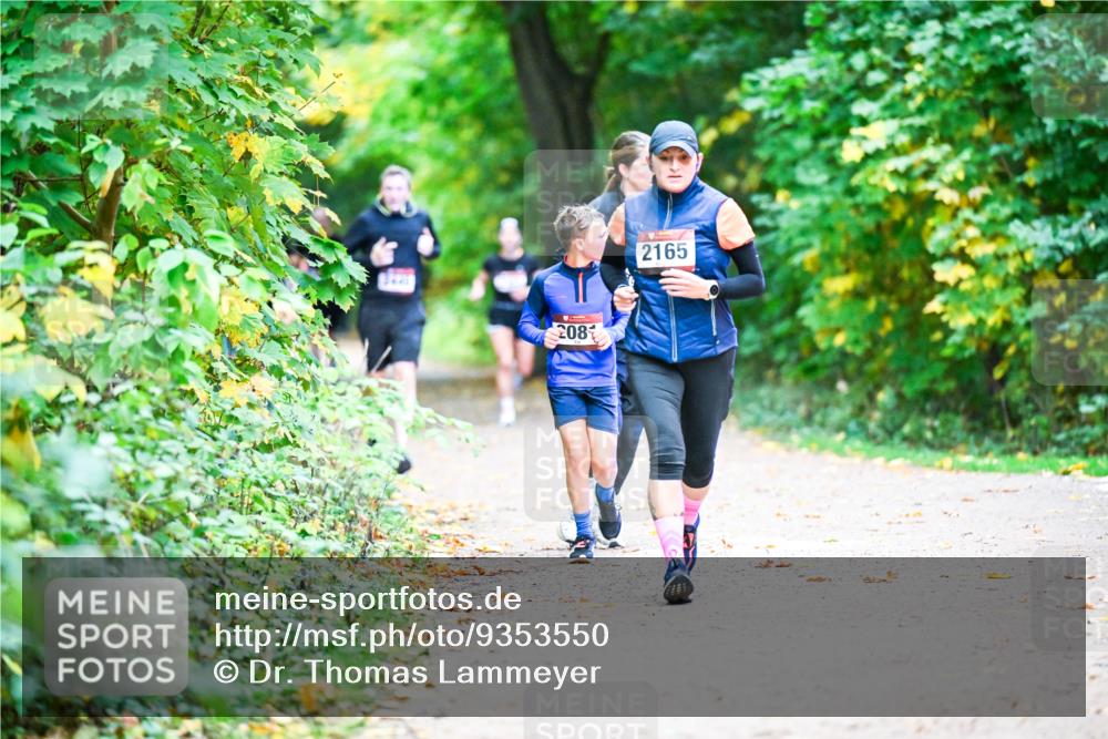 12.10.2025 - Bramfelder Halbmarathon 2025 Dr. Thomas Lammeyer http://msf.ph/oto/9353550 12.10.2025 10:47:18 Laufen 208, 2165 meine-sportfotos.de