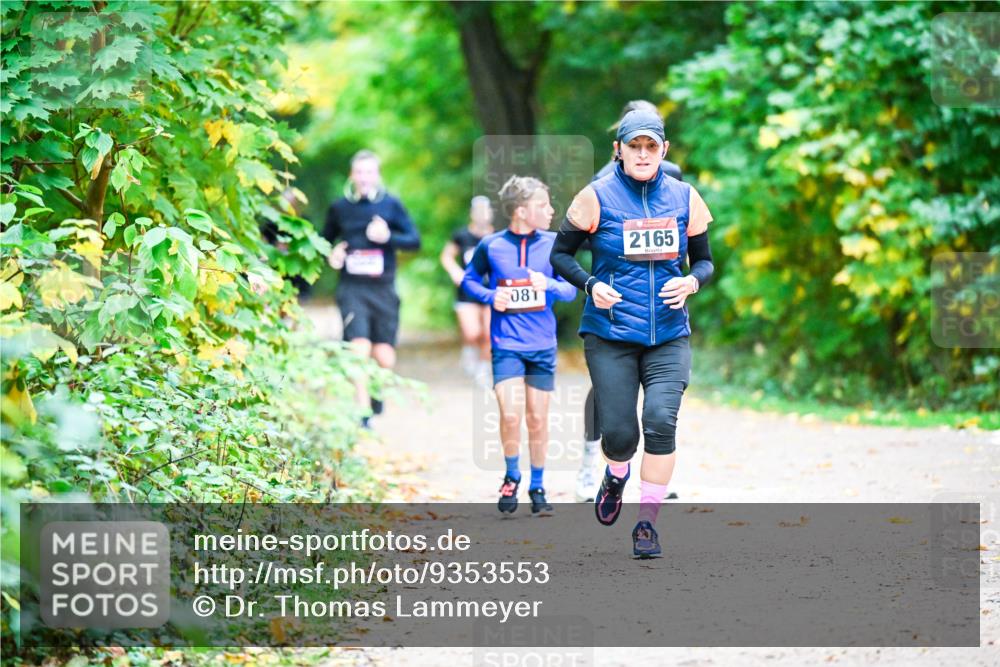 12.10.2025 - Bramfelder Halbmarathon 2025 Dr. Thomas Lammeyer http://msf.ph/oto/9353553 12.10.2025 10:47:18 Laufen 081, 2165 meine-sportfotos.de