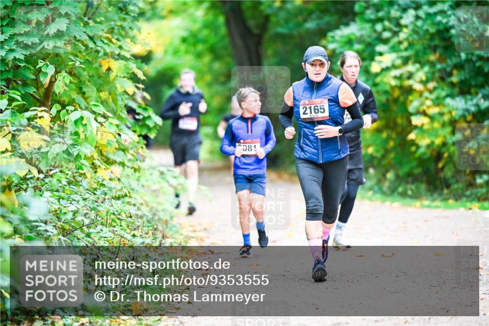 12.10.2025 - Bramfelder Halbmarathon 2025 Dr. Thomas Lammeyer http://msf.ph/oto/9353555 12.10.2025 10:47:18 Laufen 081, 2165 meine-sportfotos.de