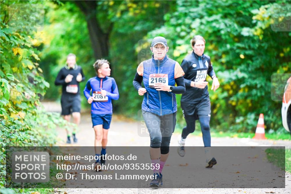 12.10.2025 - Bramfelder Halbmarathon 2025 Dr. Thomas Lammeyer http://msf.ph/oto/9353559 12.10.2025 10:47:19 Laufen 208, 2165 meine-sportfotos.de