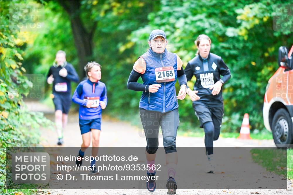 12.10.2025 - Bramfelder Halbmarathon 2025 Dr. Thomas Lammeyer http://msf.ph/oto/9353562 12.10.2025 10:47:19 Laufen 1, 2165 meine-sportfotos.de