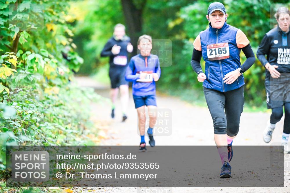 12.10.2025 - Bramfelder Halbmarathon 2025 Dr. Thomas Lammeyer http://msf.ph/oto/9353565 12.10.2025 10:47:20 Laufen 2165 meine-sportfotos.de
