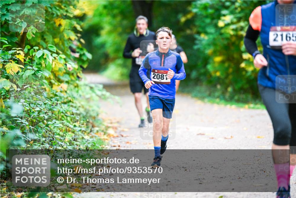 12.10.2025 - Bramfelder Halbmarathon 2025 Dr. Thomas Lammeyer http://msf.ph/oto/9353570 12.10.2025 10:47:21 Laufen 2081, 2165 meine-sportfotos.de