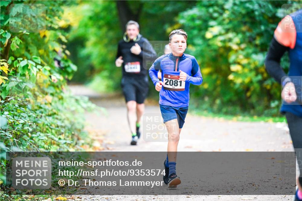 12.10.2025 - Bramfelder Halbmarathon 2025 Dr. Thomas Lammeyer http://msf.ph/oto/9353574 12.10.2025 10:47:21 Laufen 2081 meine-sportfotos.de