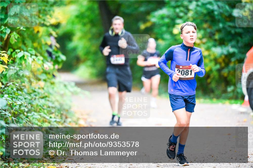 12.10.2025 - Bramfelder Halbmarathon 2025 Dr. Thomas Lammeyer http://msf.ph/oto/9353578 12.10.2025 10:47:22 Laufen 34, 2081 meine-sportfotos.de