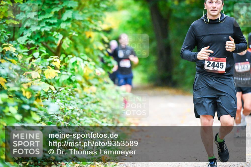 12.10.2025 - Bramfelder Halbmarathon 2025 Dr. Thomas Lammeyer http://msf.ph/oto/9353589 12.10.2025 10:47:25 Laufen 34, 2445, 2307 meine-sportfotos.de