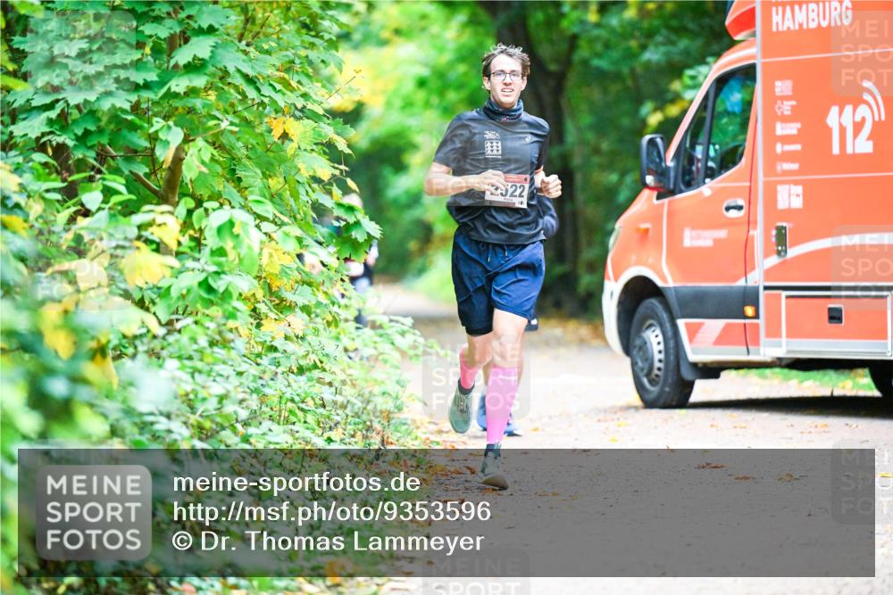 12.10.2025 - Bramfelder Halbmarathon 2025 Dr. Thomas Lammeyer http://msf.ph/oto/9353596 12.10.2025 10:47:28 Laufen 3522, 112 meine-sportfotos.de