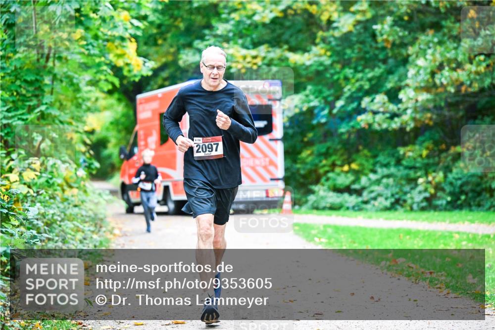 12.10.2025 - Bramfelder Halbmarathon 2025 Dr. Thomas Lammeyer http://msf.ph/oto/9353605 12.10.2025 10:47:34 Laufen 8, 159, 2, 097 meine-sportfotos.de