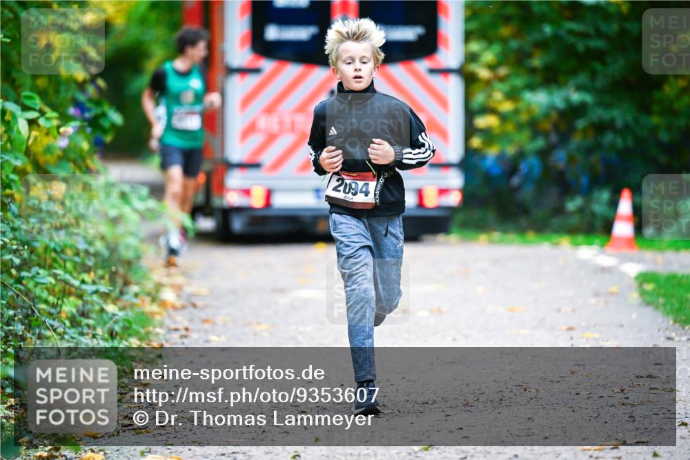 12.10.2025 - Bramfelder Halbmarathon 2025 Dr. Thomas Lammeyer http://msf.ph/oto/9353607 12.10.2025 10:47:37 Laufen 2094 meine-sportfotos.de