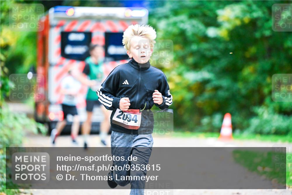 12.10.2025 - Bramfelder Halbmarathon 2025 Dr. Thomas Lammeyer http://msf.ph/oto/9353615 12.10.2025 10:47:38 Laufen 2094 meine-sportfotos.de