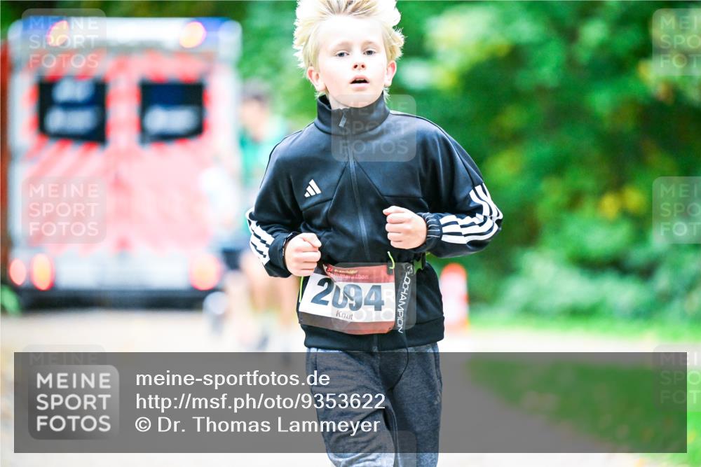 12.10.2025 - Bramfelder Halbmarathon 2025 Dr. Thomas Lammeyer http://msf.ph/oto/9353622 12.10.2025 10:47:39 Laufen 2094 meine-sportfotos.de