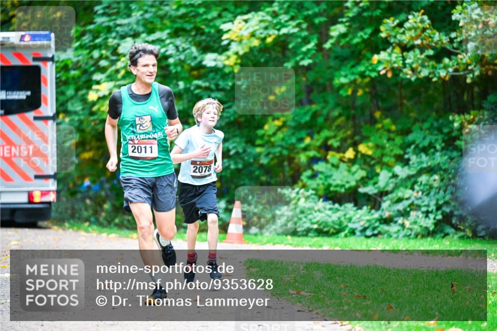 12.10.2025 - Bramfelder Halbmarathon 2025 Dr. Thomas Lammeyer http://msf.ph/oto/9353628 12.10.2025 10:47:41 Laufen 2011, 2078 meine-sportfotos.de