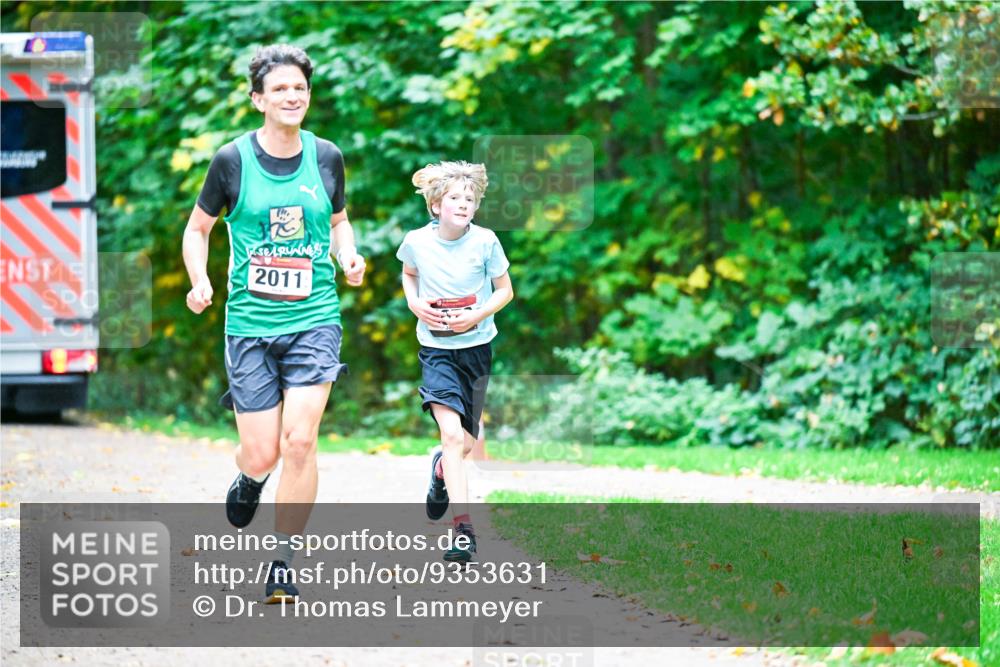 12.10.2025 - Bramfelder Halbmarathon 2025 Dr. Thomas Lammeyer http://msf.ph/oto/9353631 12.10.2025 10:47:42 Laufen 2011 meine-sportfotos.de